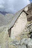 Peru, Ollantaytambo, traditional adobe house